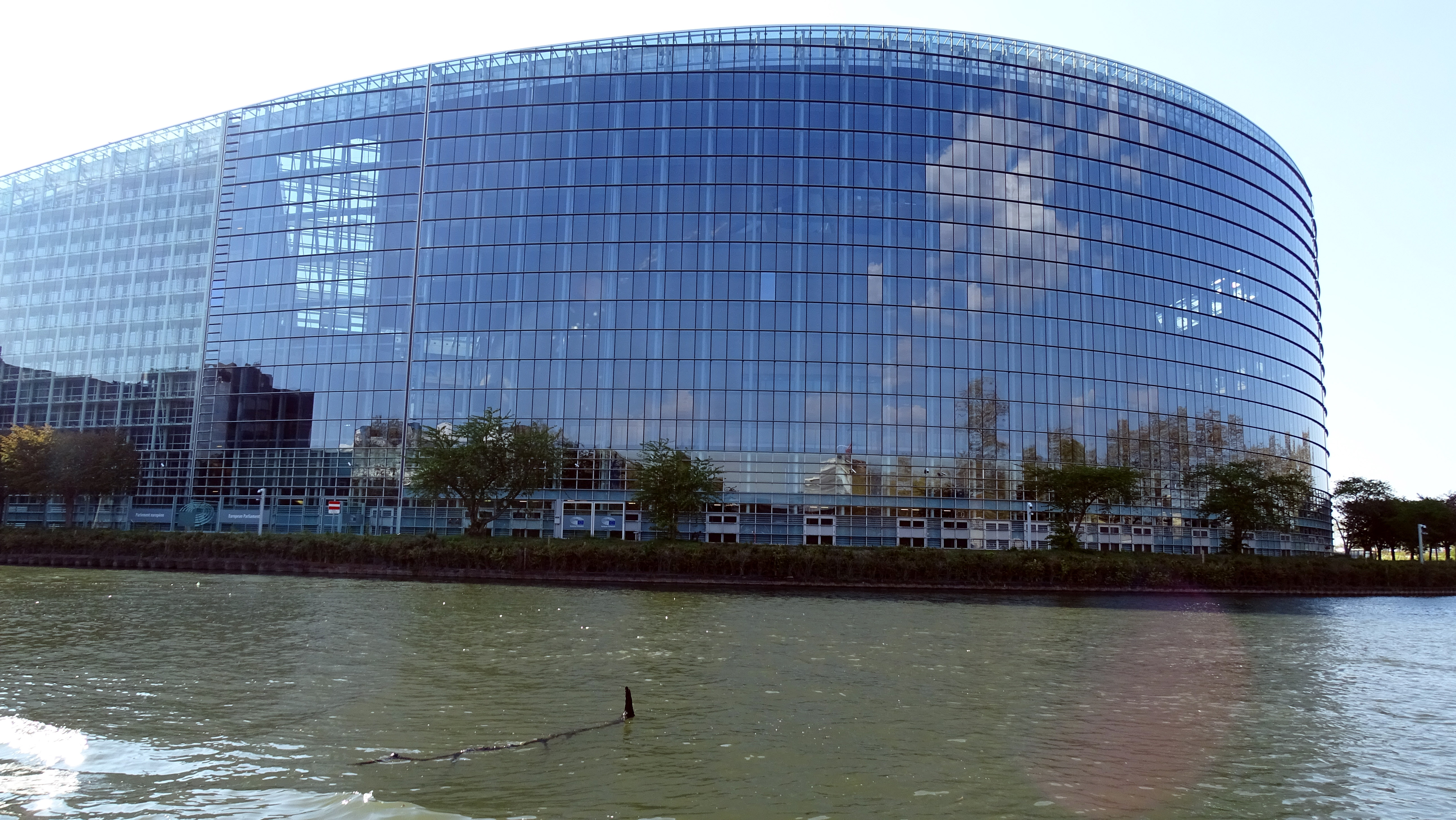 Strasbourg - Promenade en péniche - Parlement européen