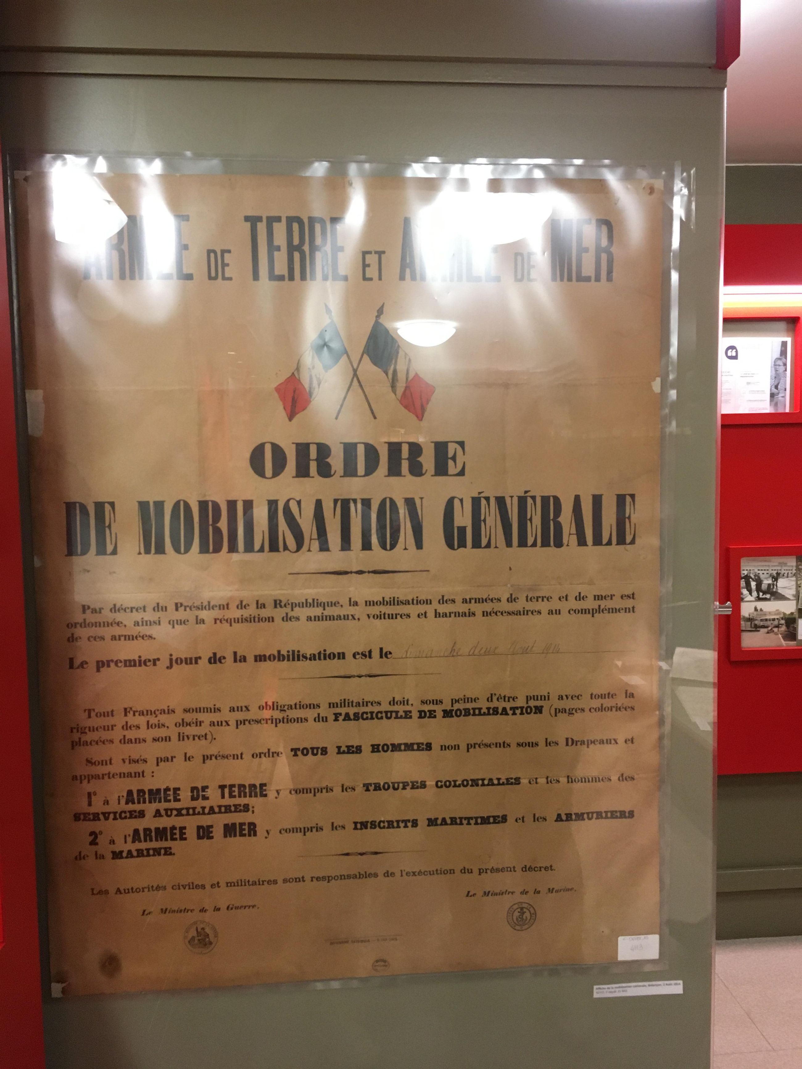 Visite des magasins d'archives - ordre de mobilisation 1914
